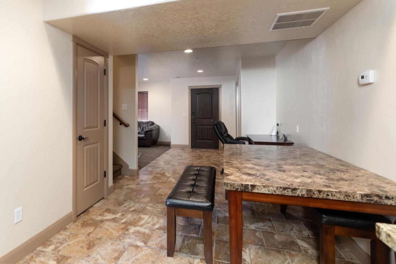 Duchesne Suites エクステリア 写真